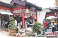 横店迎剧组复拍热潮 带动影视产业链复苏