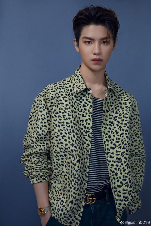 黄明昊