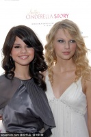 赛琳娜或将和霉霉合作新曲 自曝两人曾就此讨论过