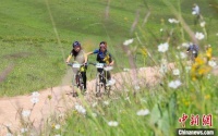 甘肃启动“骑游”四郡两关：自行车手6天穿越千里河西走廊