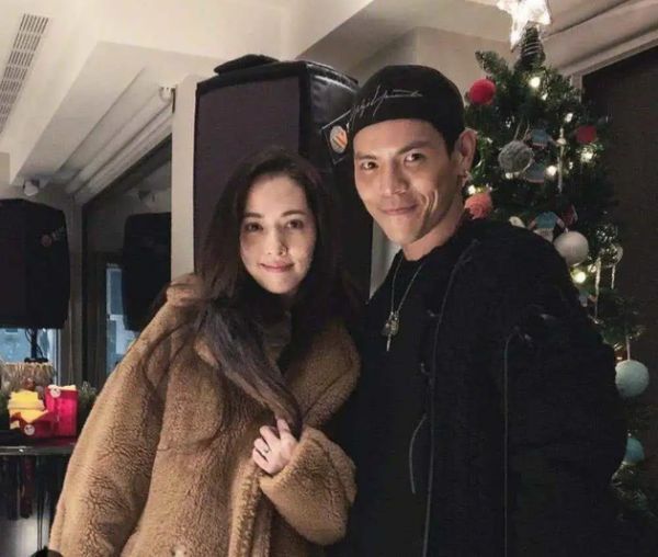 向佐郭碧婷