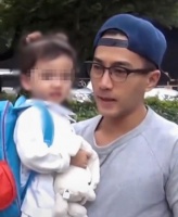 杨幂刘恺威女儿罕曝光！6岁小糯米直面镜头不怯生，却因颜值被嘲
