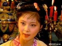 薛宝钗：事事周到的宝姐姐，也需要被关心被疼爱