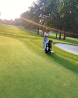 漫威演员荷兰弟新恋情曝光，网友：女朋友长得像他妈