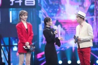 《蒙面舞王》今日启动，张韶涵现场献舞