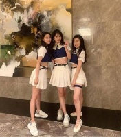 赌王四太回应女儿何超欣组女团：她们玩玩而已