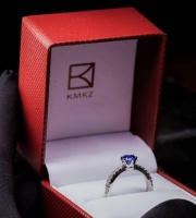 史上那些代表爱情的彩色宝石戒指与他们的爱情故事