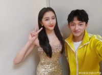 关晓彤“严良”同框五官相似 童年照仿佛亲姐弟