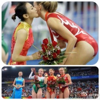 何雯娜忆12年前的自己 身穿体操服领奖一脸青涩