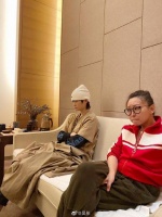 吴彤夸李宇春不辜负舞台 本尊：下次捏烂你的肚皮