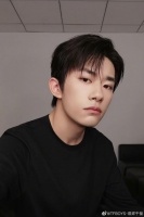 易烊千玺代言广告陷“罗生门” 法院判骗子14年