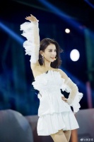 黄圣依写小作文回应淘汰：内心还是有些小波澜