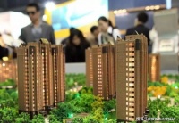 不相信专业人士给的建议，而是偏信朋友，结果被懂行的朋友各种唬，错失先机。