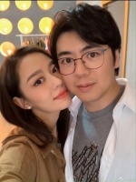 郎朗晒合影为吉娜庆生：祝我的小吉娜生日快乐