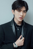 蔡徐坤在北京国际电影节的写真太帅了，这双大长腿是真实的吗？