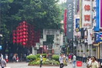 老字号焕发新活力，既要会“唱戏”的也要能“搭台”的