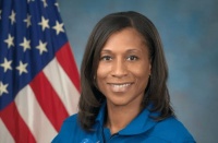 NASA宇航员Jeanette Epps在取消行程后再次获得前往国际空间站的任务