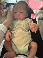 GAI首晒儿子正面照 柚柚大眼圆圆可爱十足