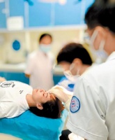 阿娇头部受伤停工休养 阿Sa曝其情况稳定