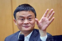 中国最牛记者诞生：一年豪赚4000多亿，超越马云、马化腾成首富！