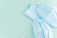 法媒：法国中年高知女性最反对戴口罩