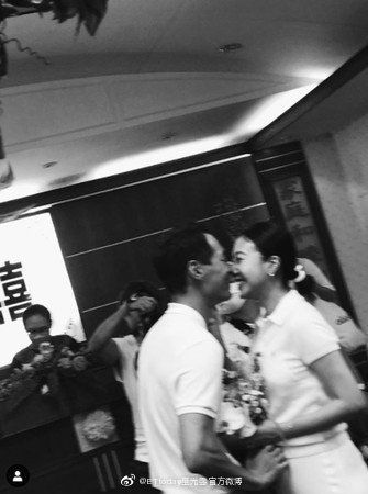 杨佑宁和妻子公证结婚