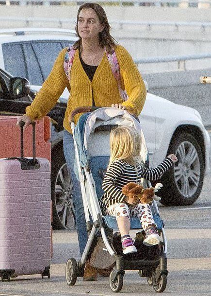 “QueenB”和女儿