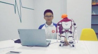 永州：机器人设计竞赛展现中小学生对现代科技的热诚