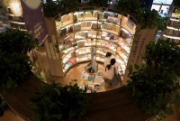 名与身孰亲？声名和生命比起来哪一样亲切？