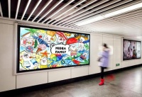 地铁是一个时代的象征，也是我们快节奏生活的标志