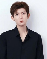 王源谈App追踪侵犯隐私：少一点追踪 多一点关怀