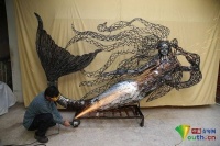 土耳其马赛克大师用废弃金属打造雕塑栩栩如生