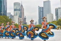 在广州文化地标“快乐舞动”