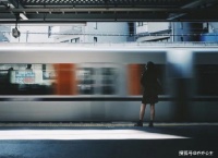 我们的人生往往因为看见一条船而忽略了一条河