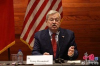 美驻华大使离任返美 临别致辞“后会有期”