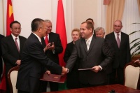 该国亲华之风日趋明显，不管中国需要什么，我们都会全力支援