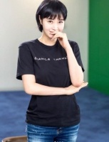 《信号》金惠秀晒娃娃头造型自拍 网惊：这50岁？