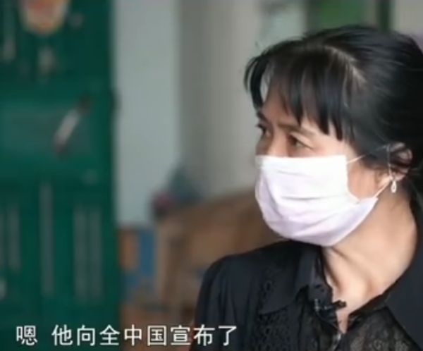 女子说靳东向全中国宣布了喜欢她