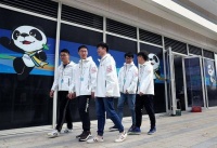 为进博会忙起来！上海志愿者加紧为盛会制证