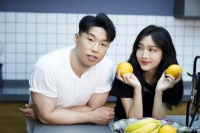 烧饼晒爱妻B超照片宣布怀二胎喜讯 透露宝宝小名