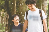 拒收吴镇宇儿子费曼的私信后，周杰伦晒和昆凌深夜打篮球的照片