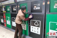 西安一保洁员“魔性”舞蹈走红网络 用舞蹈传递快乐