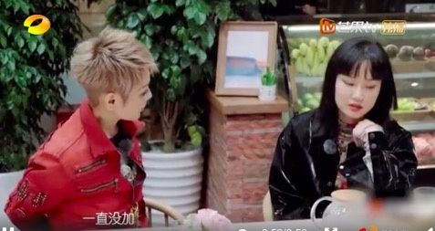 宁静没加过黄龄微信