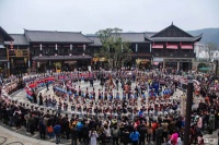 贵州丹寨：打造全国非遗文创中心 文旅结合助力脱贫