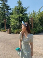 赵露思“表白”肖战后发文引争议 好友力挺赞其单纯