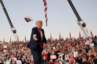 新冠疫情再暴发 特朗普支持者：我们错了