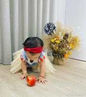 王阳明晒女儿变装照：白雪公主的第一个万圣节