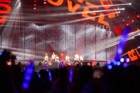 王子异首场个唱玩酷太空 唱作新势力未来可期