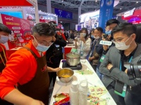 在场湖南、四川人都说辣！一碗面辣度达12000多度，吃货们进博会上比拼吃辣