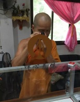 禅心泰佛知识分享：还在纠结佛牌真假鉴定吗？一起来看真相